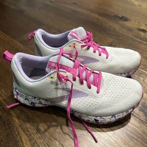 Brooks Revel 5 Unity Sneakers Size 9.5